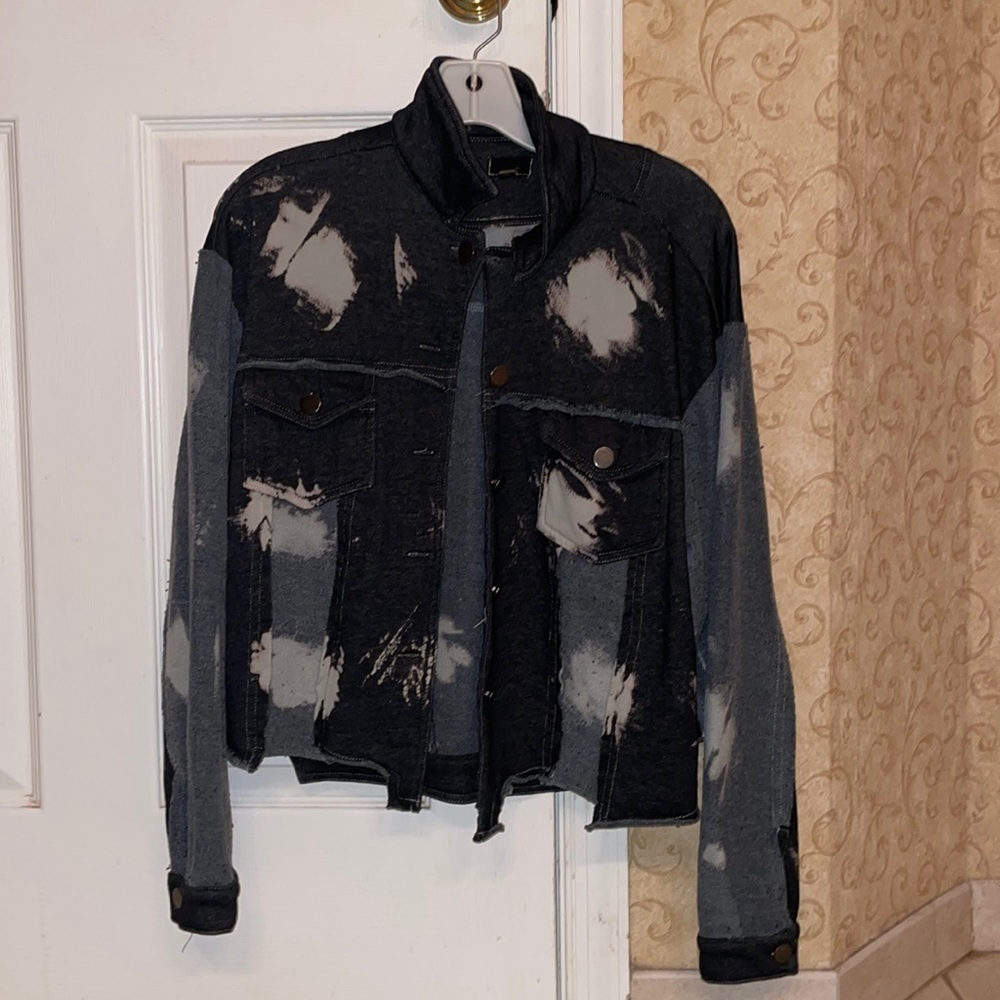 Adorable button jacket with patches